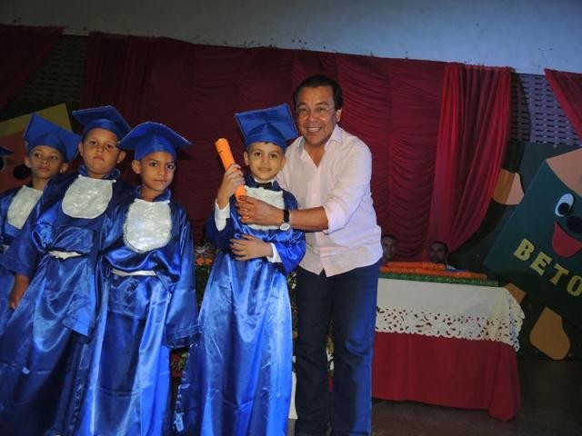 Colação de Grau das Crianças do Programa Alfa e Beto de Água Branca - Imagem 10