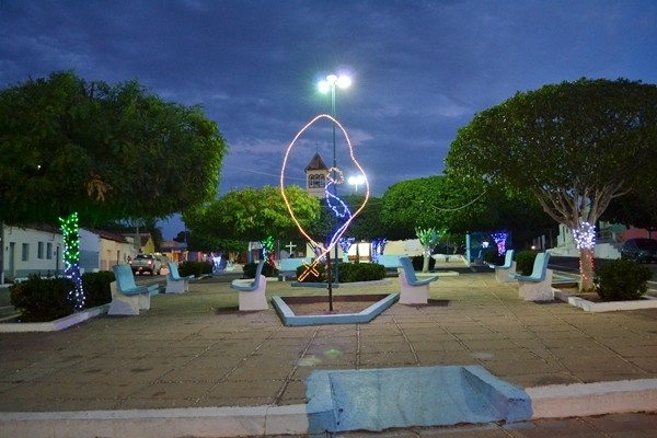 Praça Antonio Nego recebe decoração natalina - Imagem 3