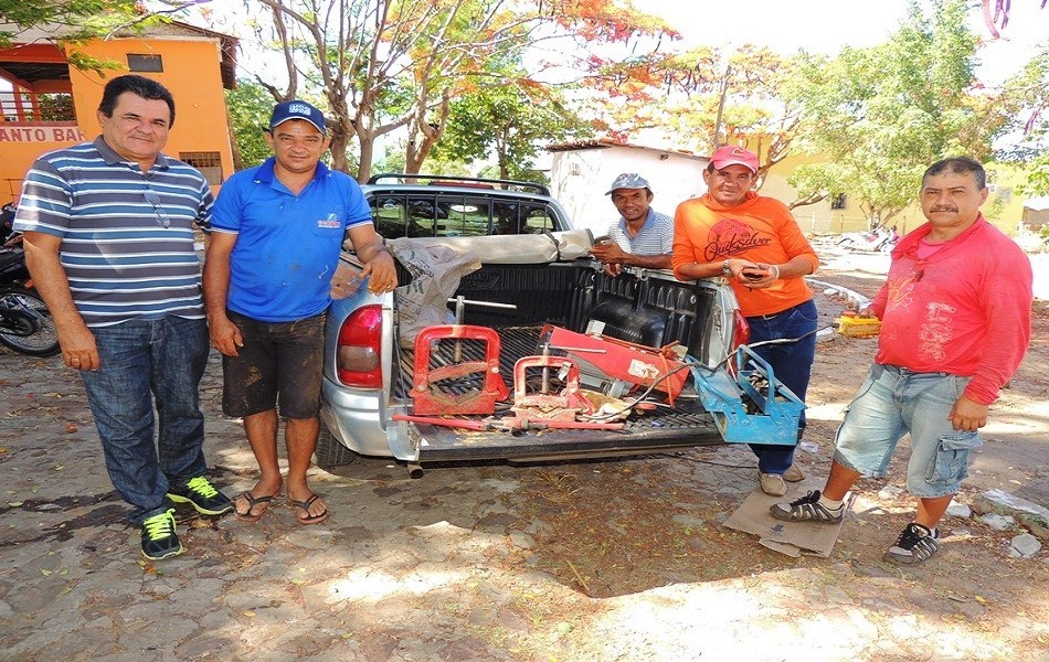 Prefeitura começa a equipar sistemas de abastecimento d'água