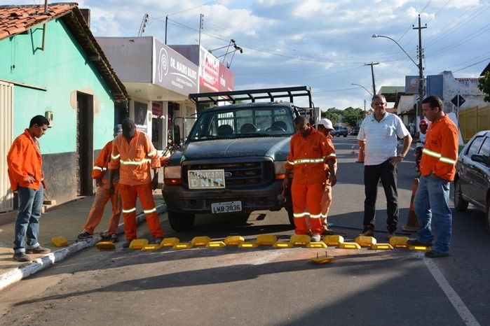 Prefeitura de Uruçuí continua os trabalhos de revitalizar sinalização do transito do município - Imagem 3