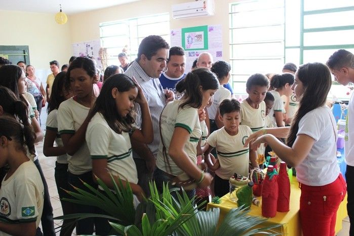 Feira do conhecimento reúne milhares de estudantes em escola na zona rural de São João do Arraial - Imagem 17