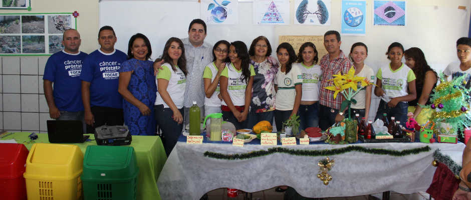Feira do conhecimento reúne milhares de estudantes em escola na zona rural de São João do Arraial