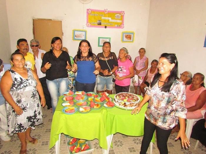 Amigos realizam festa surpresa para Rubenita - Imagem 3