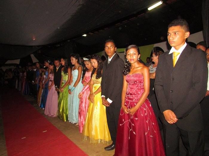 Alunos de escolas municipais colam grau no interior do município - Imagem 15