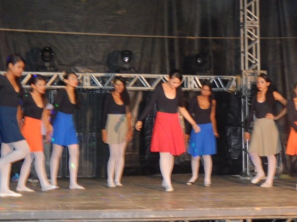 Apresentações Culturais com a Cia de Dança  - Imagem 7