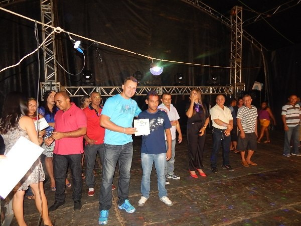 Alunos recebem Certificados de Curso de Construção Civil - Imagem 2