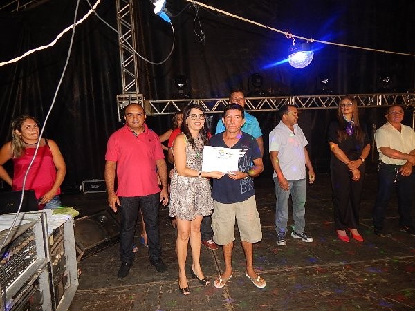 Alunos recebem Certificados de Curso de Construção Civil - Imagem 13