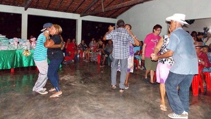 Secretaria de Assistência Social promove confraternização para os Idosos do município  - Imagem 17