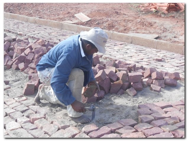 Prefeitura Municipal de Inhuma calça o Bairro Meireles - Imagem 9