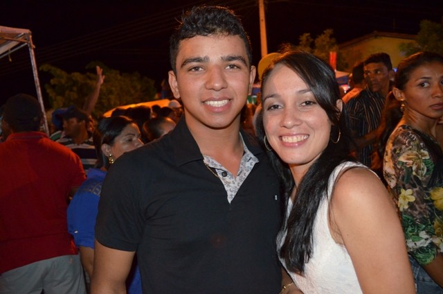 Vera Mendes comemora seus 19 anos e Frank Aguiar agita multidão. Veja a cobertura fotográfica: - Imagem 69