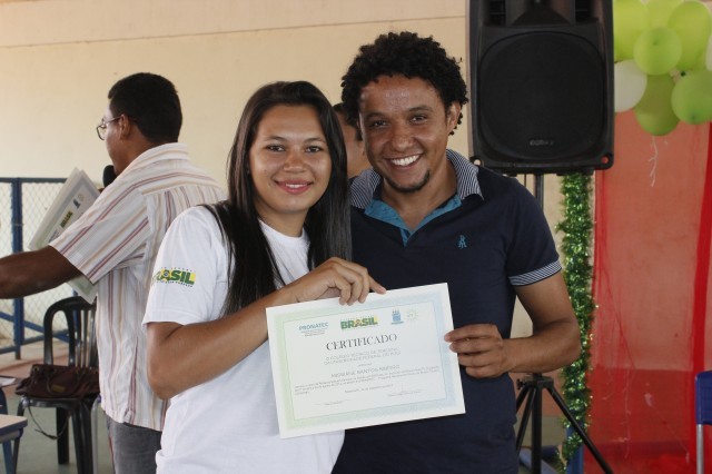 120 alunos dos cursos do PRONATEC recebem Certificados no município de Miguel Alves  - Imagem 36