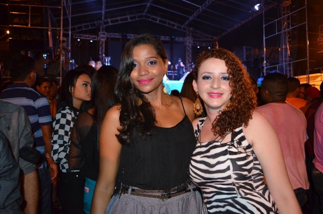 Vera Mendes comemora seus 19 anos e Frank Aguiar agita multidão. Veja a cobertura fotográfica: - Imagem 88