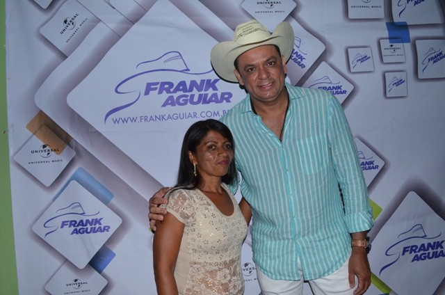 Vera Mendes comemora seus 19 anos e Frank Aguiar agita multidão. Veja a cobertura fotográfica: - Imagem 32