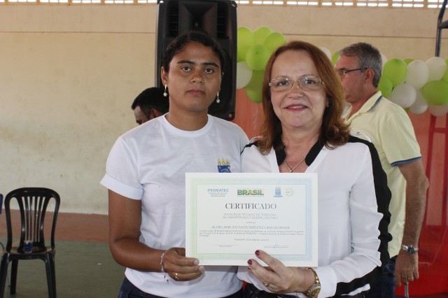 120 alunos dos cursos do PRONATEC recebem Certificados no município de Miguel Alves  - Imagem 39