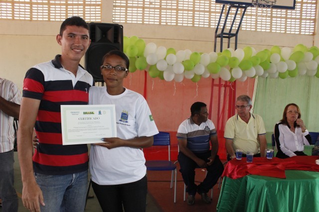 120 alunos dos cursos do PRONATEC recebem Certificados no município de Miguel Alves  - Imagem 27