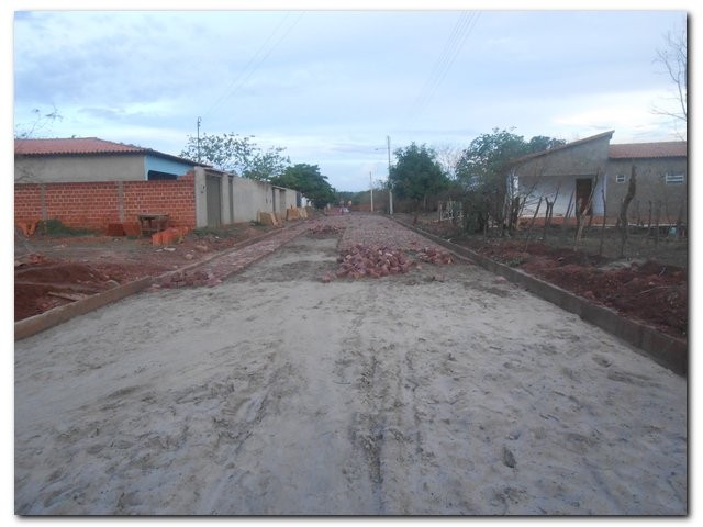 Prefeitura Municipal de Inhuma calça o Bairro Meireles - Imagem 5
