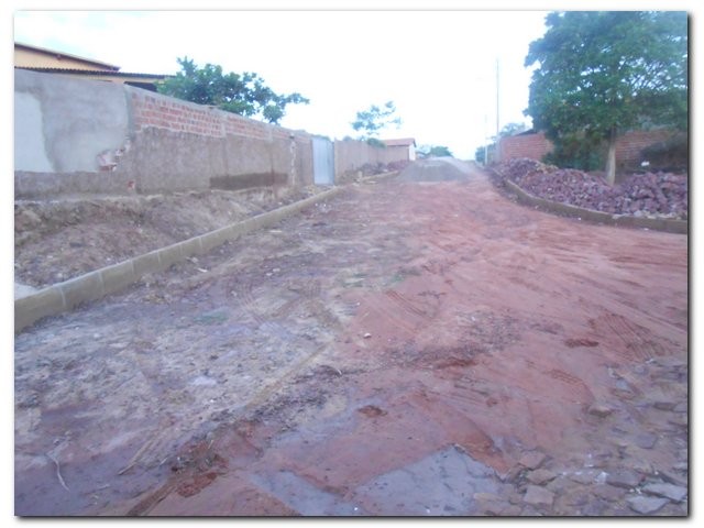 Prefeitura Municipal de Inhuma calça o Bairro Meireles - Imagem 1