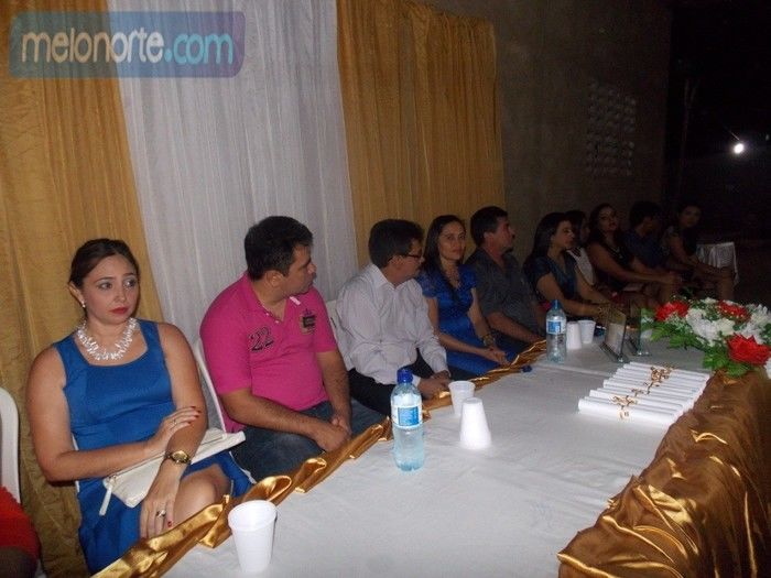 Colação de grau do 9º ano dos alunos da escola Dirceu Mendes Arcoverde - Imagem 35