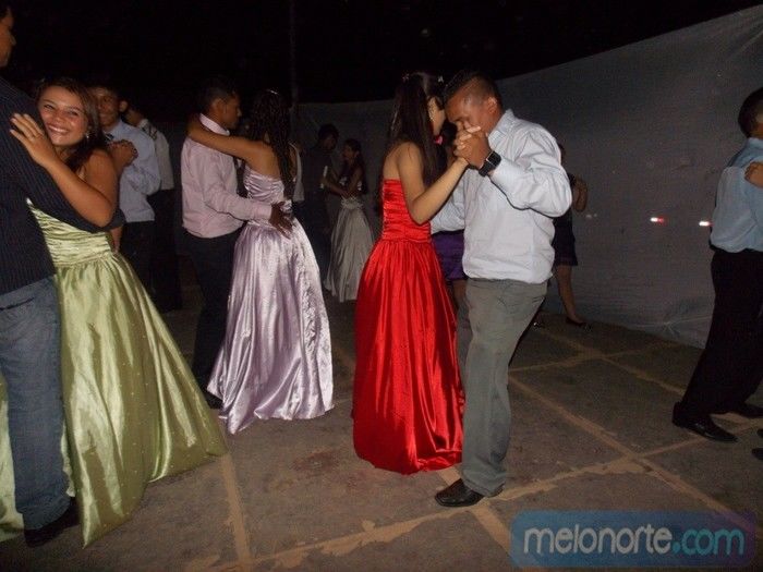 Colação de grau do 9º ano dos alunos da escola Dirceu Mendes Arcoverde - Imagem 99