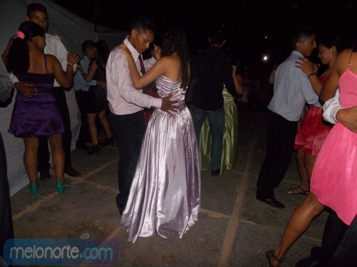 Colação de grau do 9º ano dos alunos da escola Dirceu Mendes Arcoverde - Imagem 92