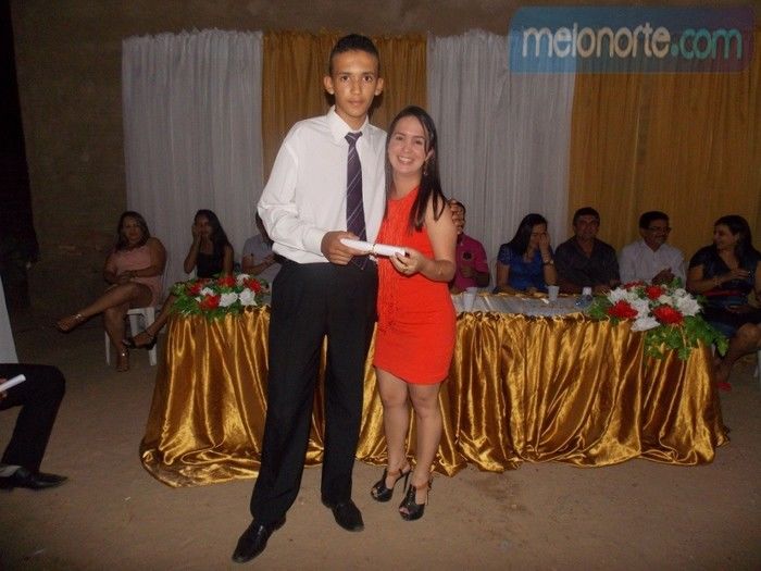 Colação de grau do 9º ano dos alunos da escola Dirceu Mendes Arcoverde - Imagem 73