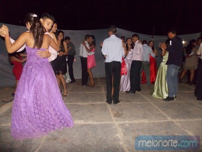 Colação de grau do 9º ano dos alunos da escola Dirceu Mendes Arcoverde - Imagem 100