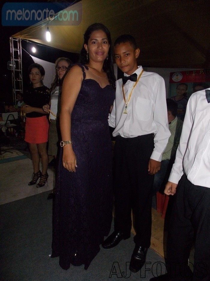 Solenidade de premiação entrega de medalhas U.E Paulo Ferraz - Imagem 7