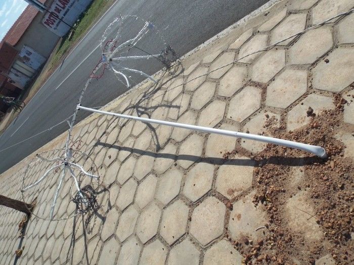 Ornamentação natalina é destruída por vandalismo - Imagem 2