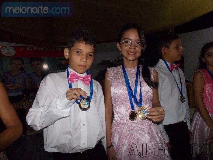 Solenidade de premiação entrega de medalhas U.E Paulo Ferraz - Imagem 20