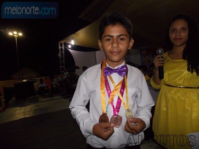 Solenidade de premiação entrega de medalhas U.E Paulo Ferraz - Imagem 12