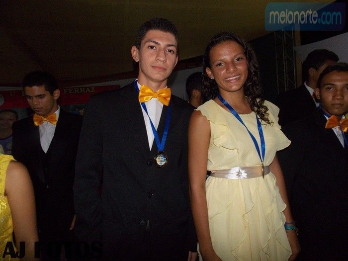 Solenidade de premiação entrega de medalhas U.E Paulo Ferraz - Imagem 75