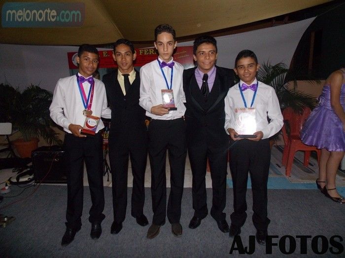 Solenidade de premiação entrega de medalhas U.E Paulo Ferraz - Imagem 38