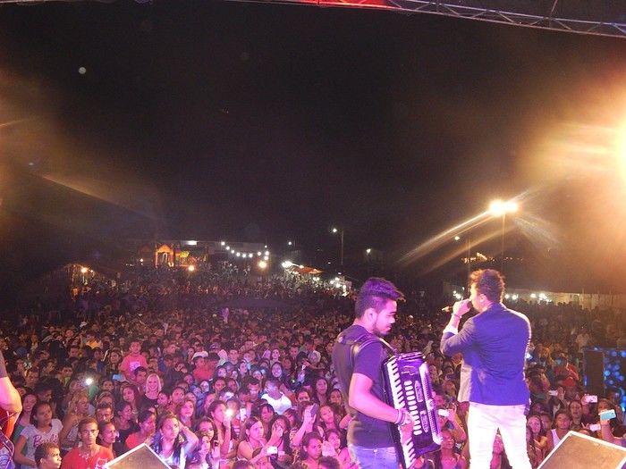 Show da banda Encantus em Lagoinha mais de 5 mil pessoas marcaram presença - Imagem 4