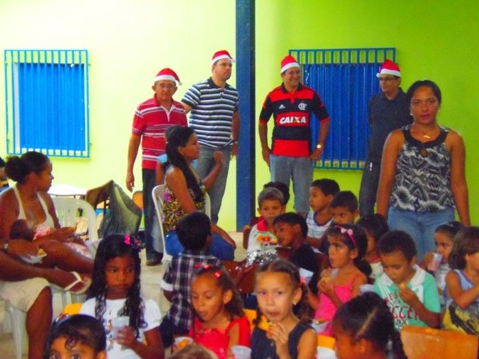 A Loja Maçônica Luz e Justiça nº 10 realizou festa de natal para crianças  - Imagem 38