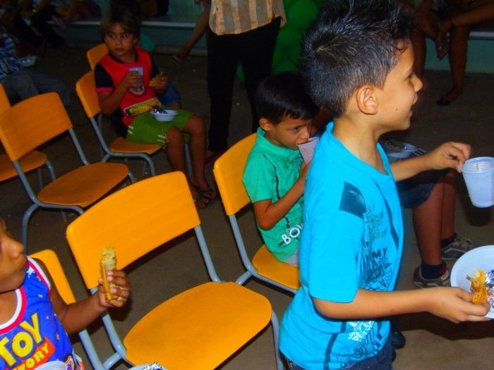 A Loja Maçônica Luz e Justiça nº 10 realizou festa de natal para crianças  - Imagem 36