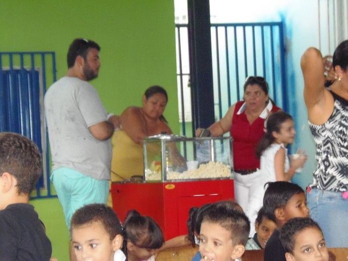 A Loja Maçônica Luz e Justiça nº 10 realizou festa de natal para crianças  - Imagem 12