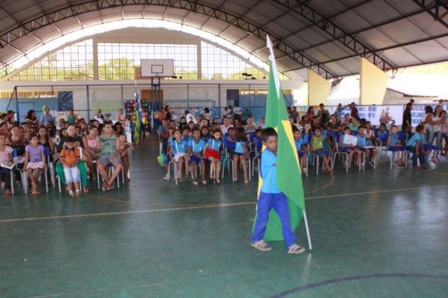 Festa de encerramento do ano letivo para os alunos do PNAIC no Município de Miguel Alves - Imagem 1