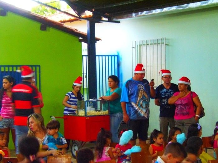 A Loja Maçônica Luz e Justiça nº 10 realizou festa de natal para crianças  - Imagem 27