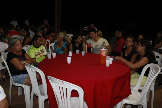 Funcionários participam da Festa de confraternização da Prefeitura de Miguel Alves  Nesta Quinta-Feira (19/12), a Prefeitura de Miguel realizou a conf - Imagem 8