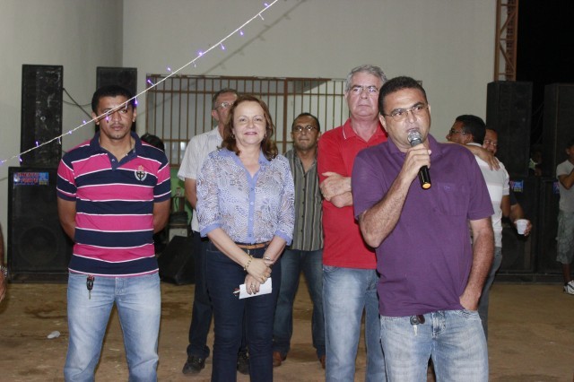 Funcionários participam da Festa de confraternização da Prefeitura de Miguel Alves  Nesta Quinta-Feira (19/12), a Prefeitura de Miguel realizou a conf - Imagem 25