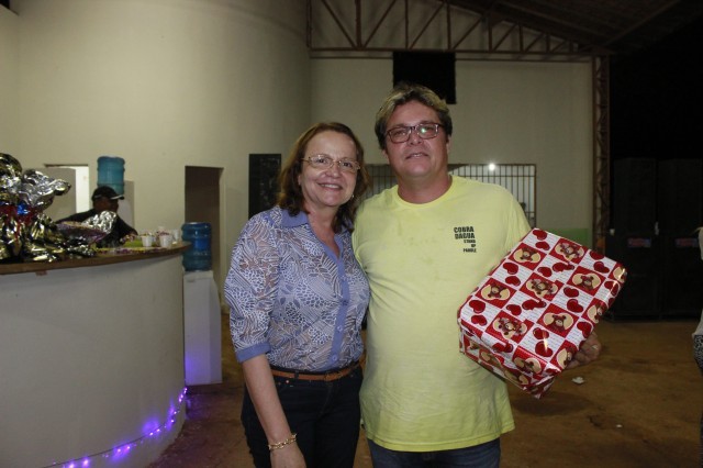 Funcionários participam da Festa de confraternização da Prefeitura de Miguel Alves  Nesta Quinta-Feira (19/12), a Prefeitura de Miguel realizou a conf - Imagem 52