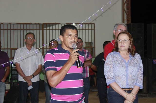 Funcionários participam da Festa de confraternização da Prefeitura de Miguel Alves  Nesta Quinta-Feira (19/12), a Prefeitura de Miguel realizou a conf - Imagem 29