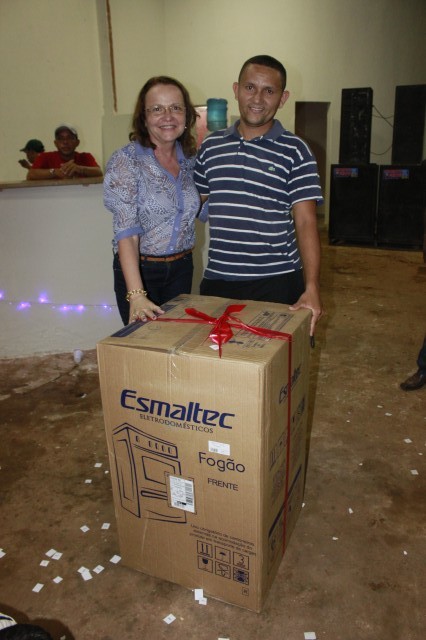 Funcionários participam da Festa de confraternização da Prefeitura de Miguel Alves  Nesta Quinta-Feira (19/12), a Prefeitura de Miguel realizou a conf - Imagem 61