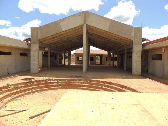 Vereador Chico Zaca visita obras em andamento na cidade - Imagem 28