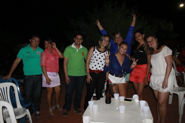 Funcionários participam da Festa de confraternização da Prefeitura de Miguel Alves  Nesta Quinta-Feira (19/12), a Prefeitura de Miguel realizou a conf - Imagem 33