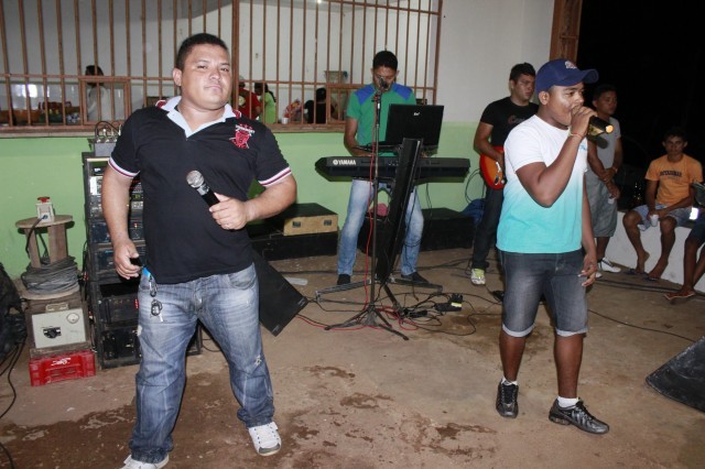 Funcionários participam da Festa de confraternização da Prefeitura de Miguel Alves  Nesta Quinta-Feira (19/12), a Prefeitura de Miguel realizou a conf - Imagem 34