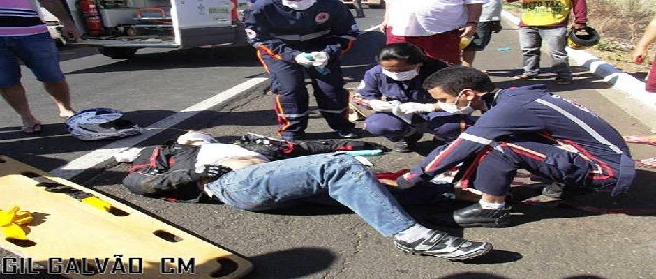  Motoqueiro morre ao colidir moto 750 cilindradas com carreta na BR-343