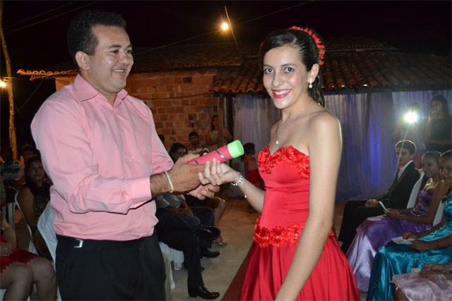 Concludentes da Escola Nova Veneza recebem outorga de grau - Imagem 29