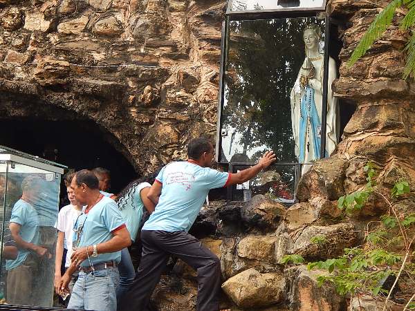 Homens do terço na Gruta de Betânia - Imagem 5