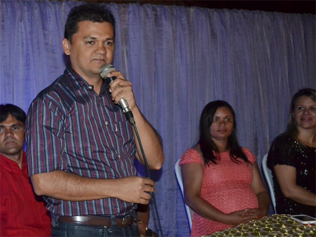 Concludentes da Escola Nova Veneza recebem outorga de grau - Imagem 3